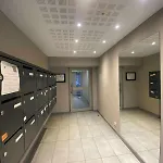 Apartment 49 Metres Carres, Calme, Recent, Bien Situe, Accessible En Voiture Garage, Ascenseur Brest