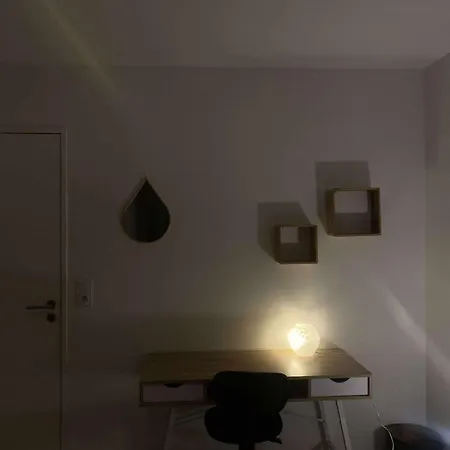 49 Metres Carres, Calme, Recent, Bien Situe, Accessible En Voiture Garage, Ascenseur Брест