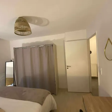 49 Metres Carres, Calme, Recent, Bien Situe, Accessible En Voiture Garage, Ascenseur * Брест