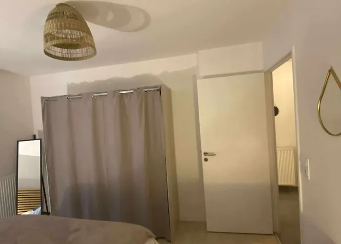 49 Metres Carres, Calme, Recent, Bien Situe, Accessible En Voiture Garage, Ascenseur * Брест